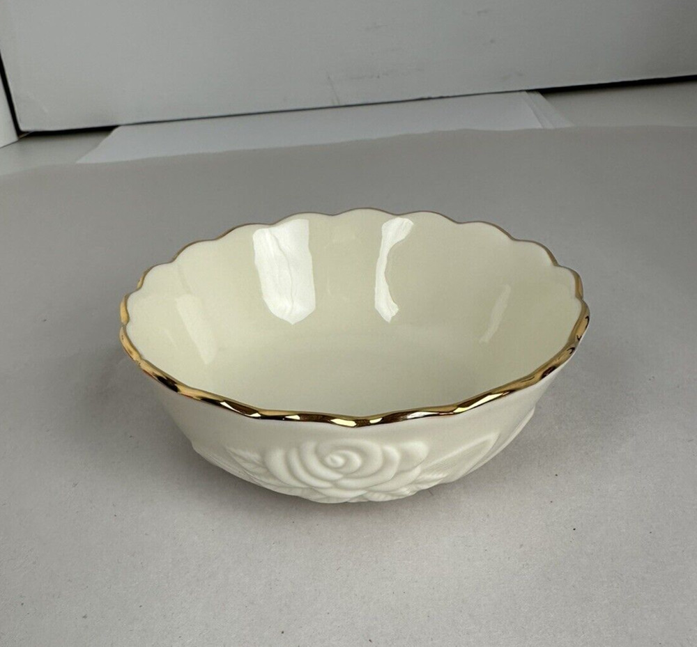 Bowl Lenox Ivory 24K Gold Trim Embossed Cabbage Rose 4.5 Ins. Dia.